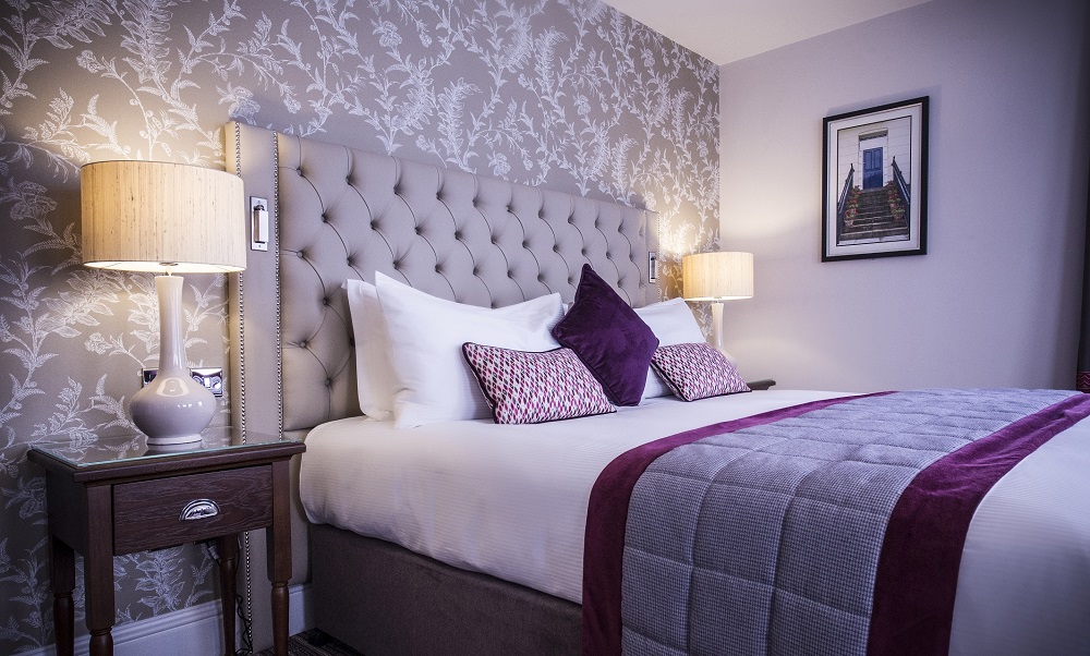 Cheltenham Park Hotel Bedroom