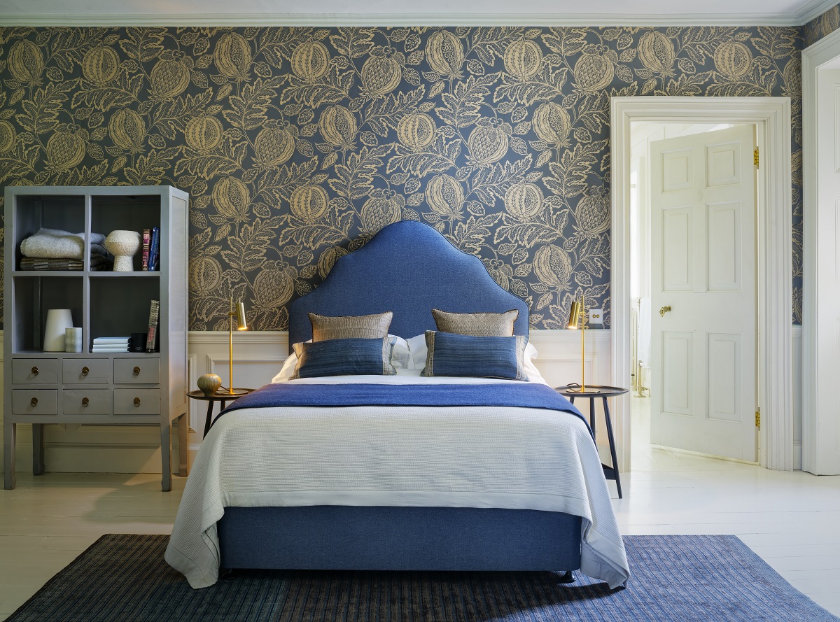 Contract_Purley Manor_Boutique Wool Deluxe_Louisa HB_Panaz Marna Denim_straight on_dressed_portrait_lights off_Hyp25Jun00915Lg