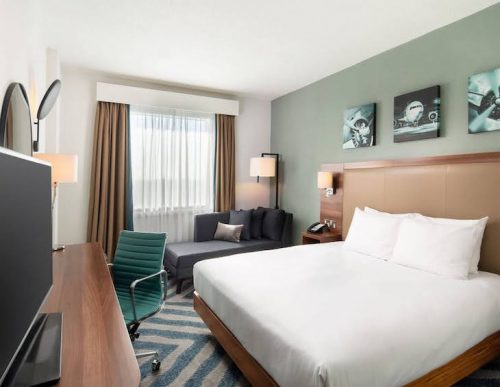 Feature Inside Hilton Garden Inn At Heathrow Airports £42m Renovation • Hotel Designs 3343