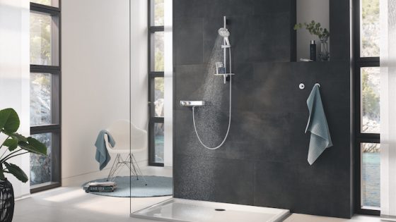 GROHE Rainshower SmartActive 130 Shower rail set with 3 shower sprays and GROHE EcoJoy technology. Fitted with Grohtherm SmartControl shower mixer