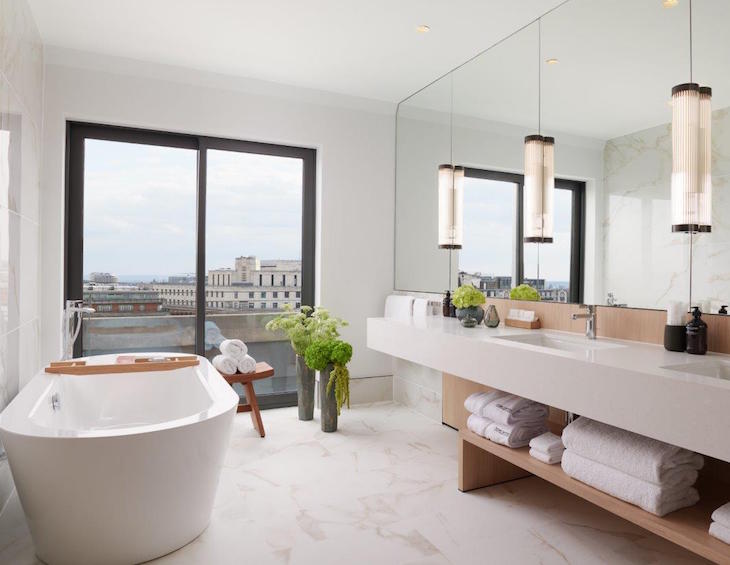 The_Nobu_Penthouse_Bathroom featuring BetteStarlet Oval Silhouette bath (low res)
