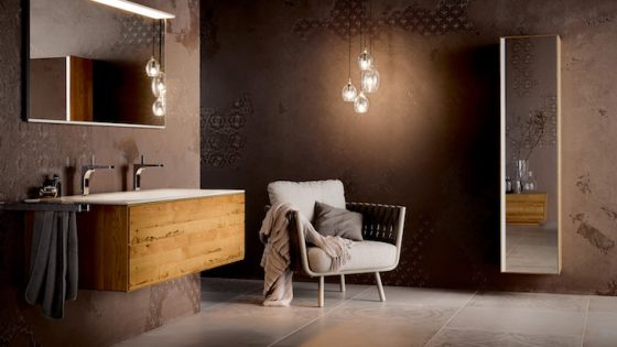 Bathroom design | Contemporary hotel bathroom, with moody interiors