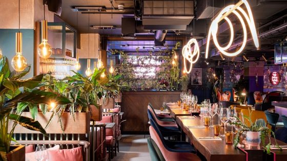 industrial luxe restaurant design in yotel manchester