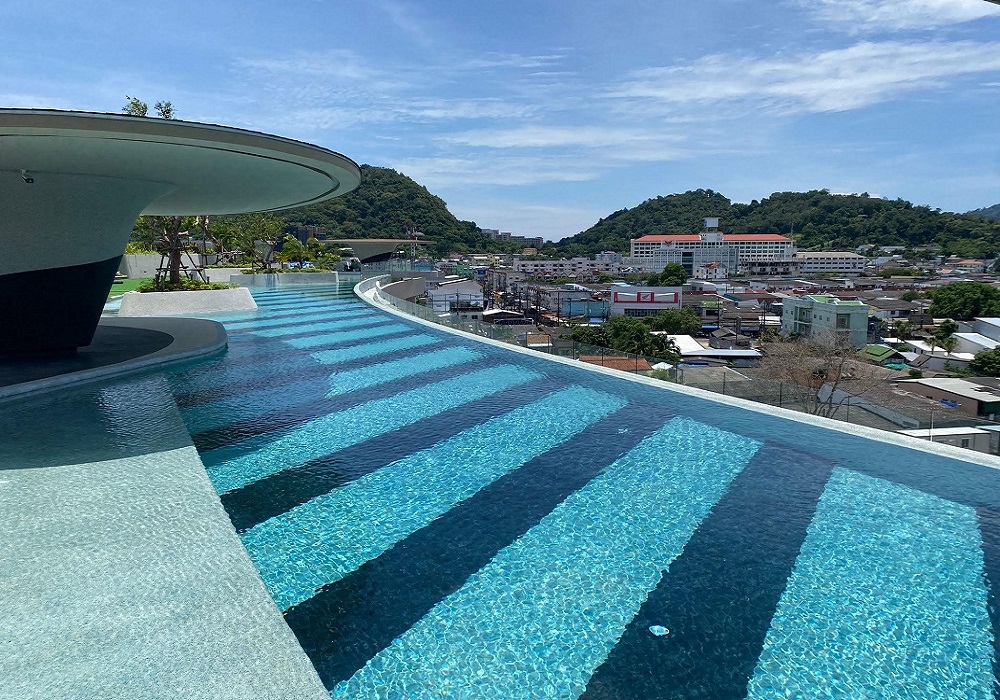 Curved infinity pool at the HOMA phuket hotel