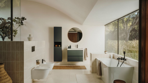 Roca Ona in a contemporary bathroom with white and natural surfaces