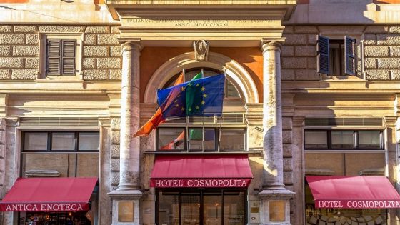 Tapestry Collection hotel facade cosmopolita rome