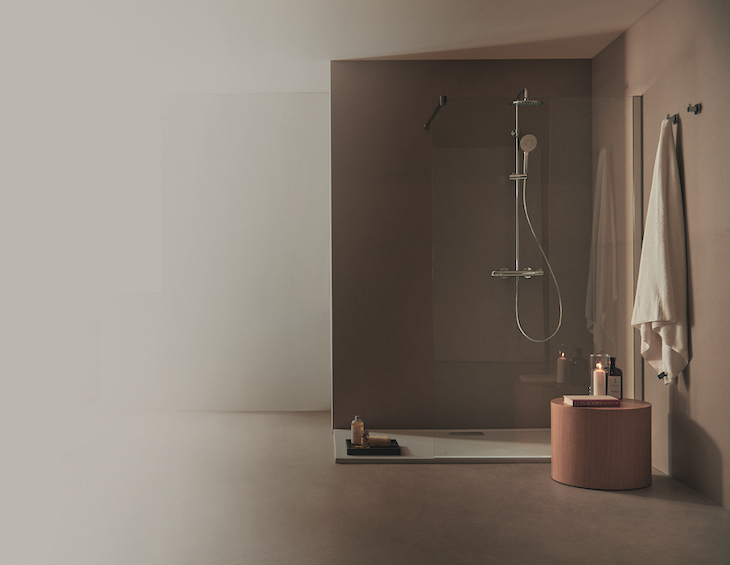 Minimalist bathroom - with Ideal Standard shower in corner