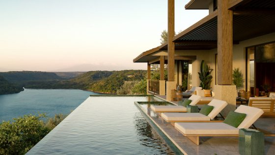 Hotel design: Pool overlooking Costa Rica landscape