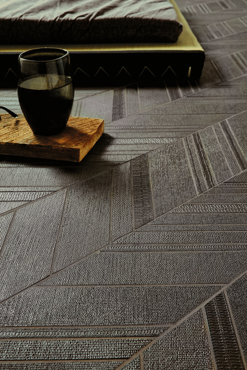 M+ Loom design Studio Irvine carbon 3 - close up of floor