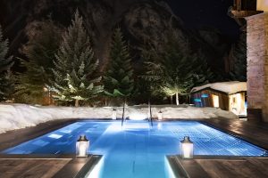 swimming pool in the snow at Courmayeur Mont Blanc