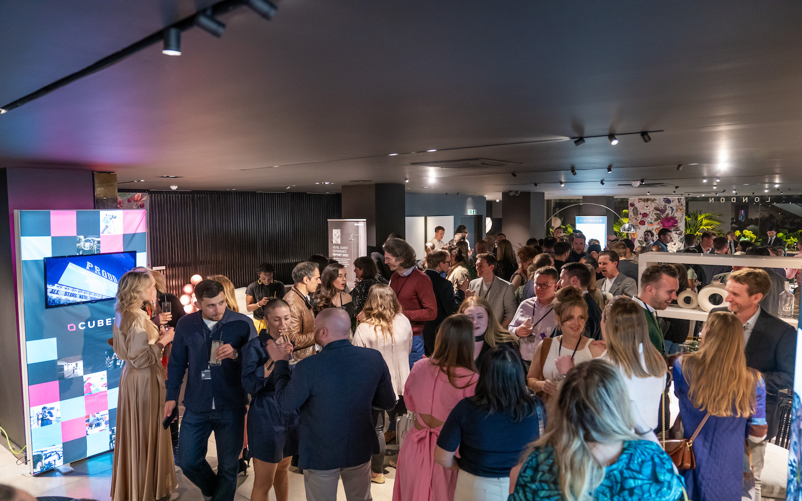 Crowd at Minotti London for MEET UP London 2022