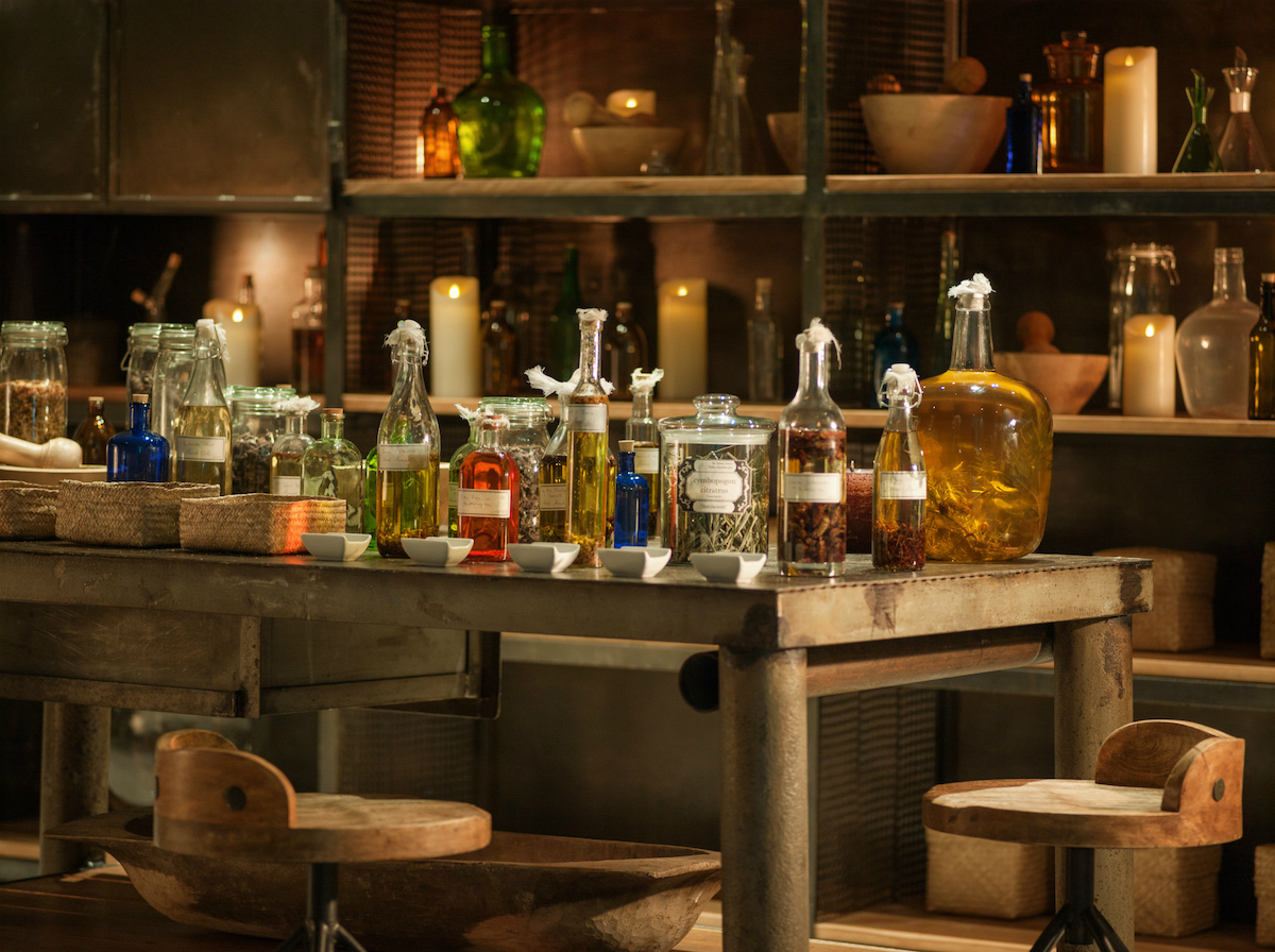 Alchemy Bar inside Douro Valley