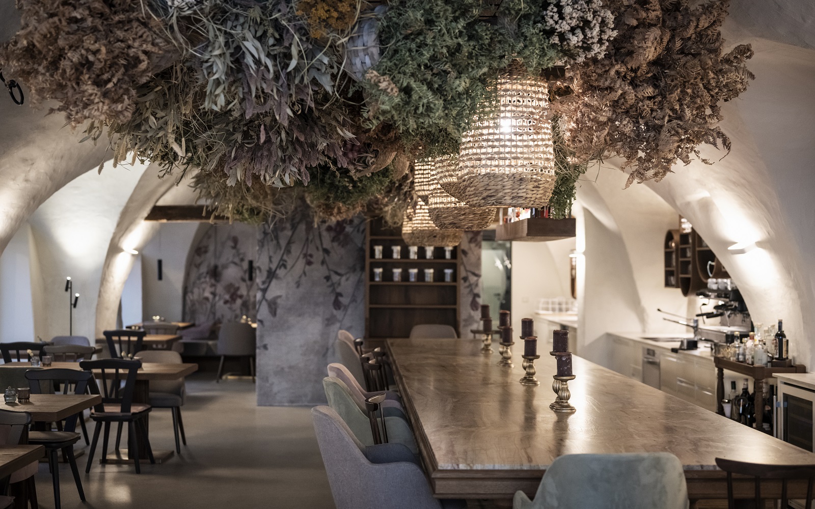 flowers from the ceiling make a statement in Bogen bistro by noa*