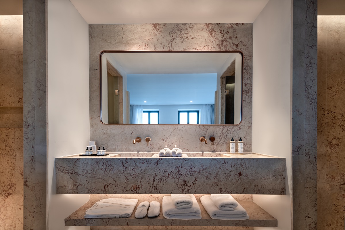 natural stone and marble finishes in the bathroom