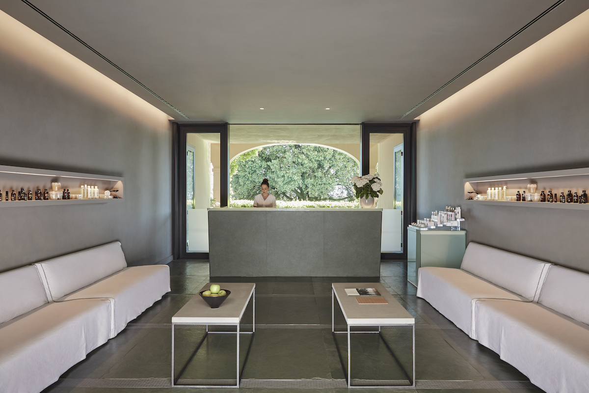 The first COMO Hotel in Europe has a modern and contemporary spa