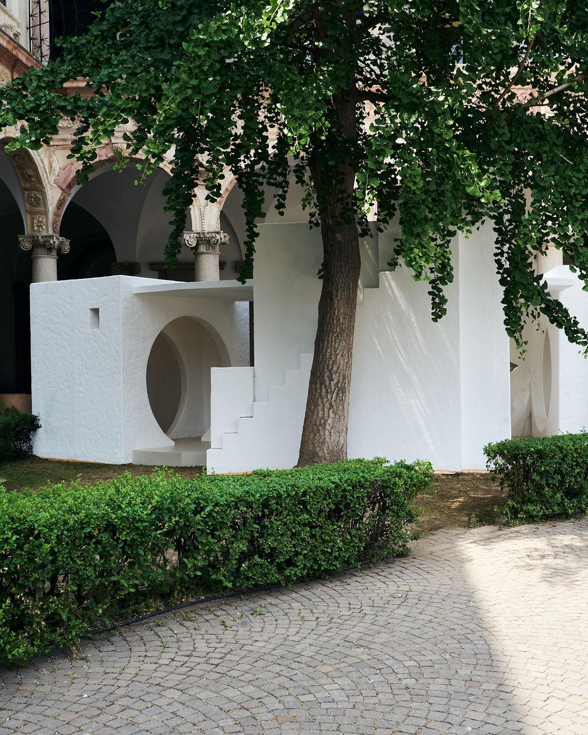 exterior of Roca installation designed by Cobalto Studio