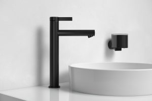 minimalist white basin with tap and bathroom accessories in matt black from Black Selection collection by KEUCO