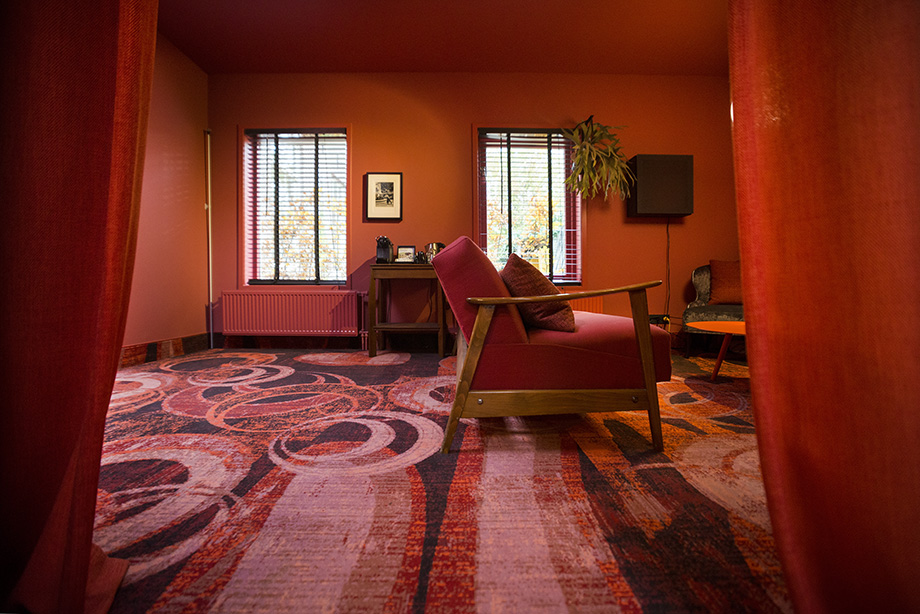Red carpets in guestroom