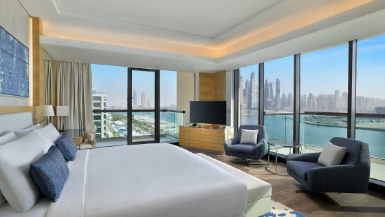 Marriott Resort Palm Jumeirah, Dubai - Palm Suite Bedroom