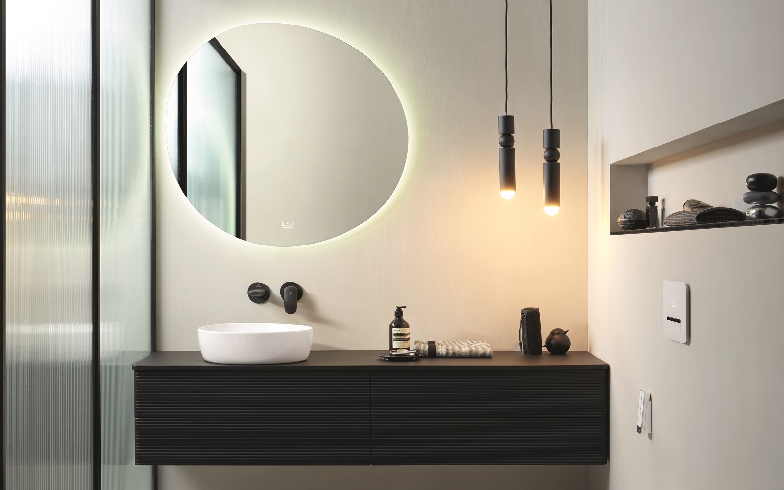 bathroom with Antao fittings from Villeroy & Boch