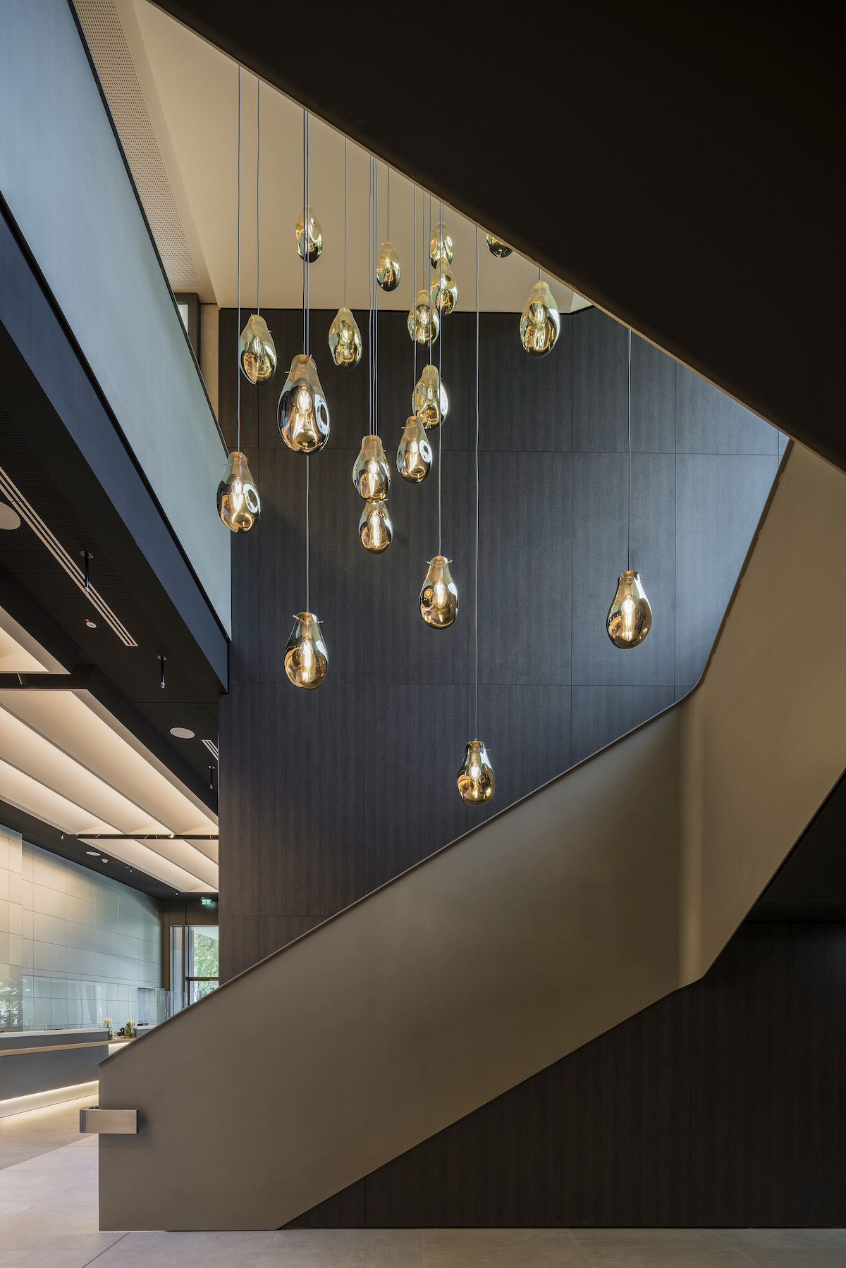 A contemporary chandelier hangs in the lobby of Meliá Frankfurt City