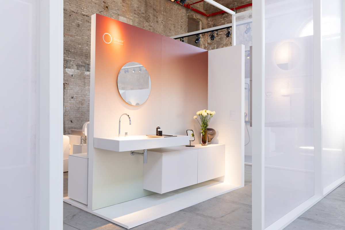 Orange glow - Ideal Standard displayed the modern Solos collection at the pop-up