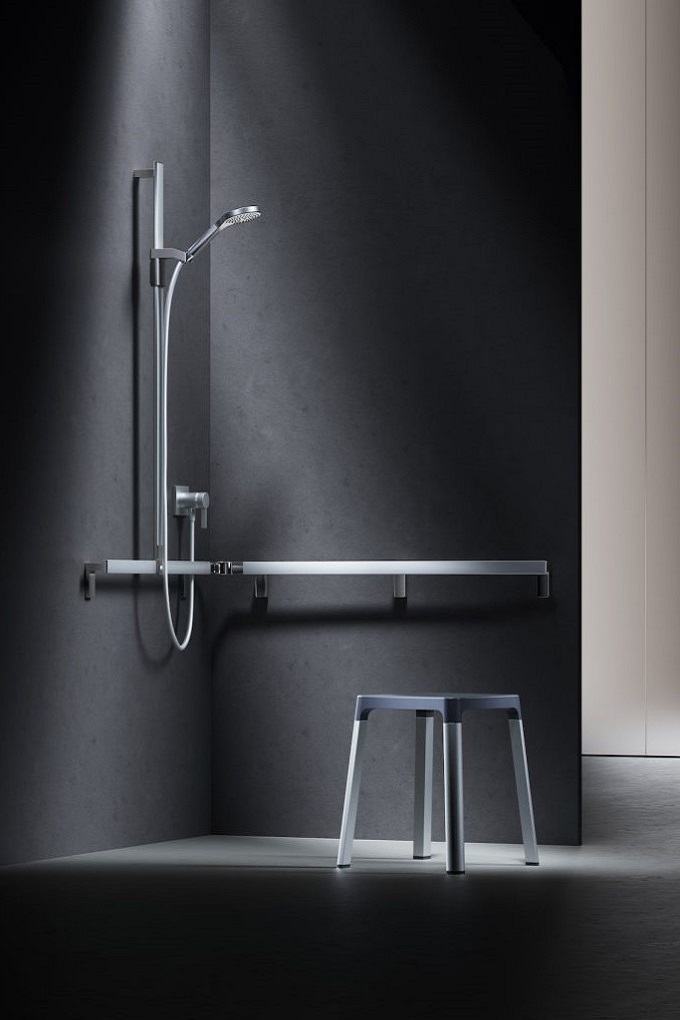 black and chrome shower in the Axess rbathroom range by KEUCO and studio porsche