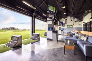 golfing resort amenities alongside couches and clubhouse facilities at onmi pga