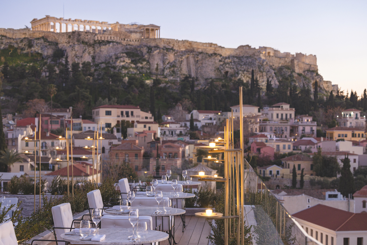 Rooftop bar in Athens that overlooks the acropolis