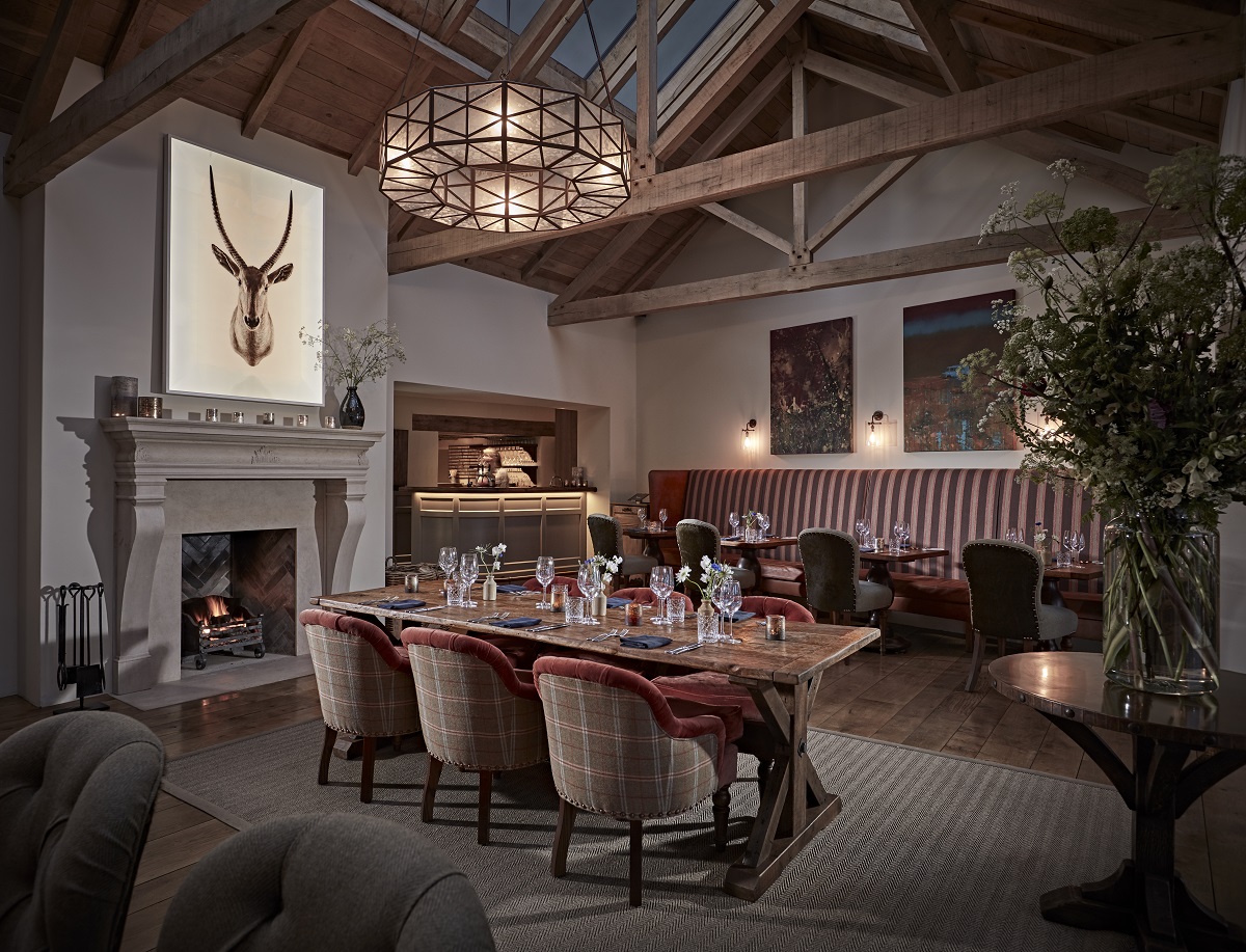 Farmers Arms restaurant wooden beams on the ceiling and plush furniture