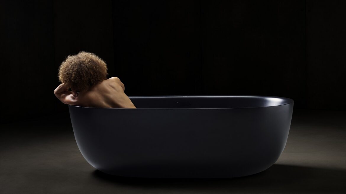 SUNNY HANNAH-150 Freestanding Bath