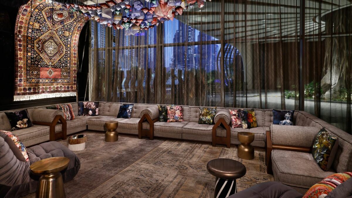 W Dubai Mina Seyahi hotel lobby
