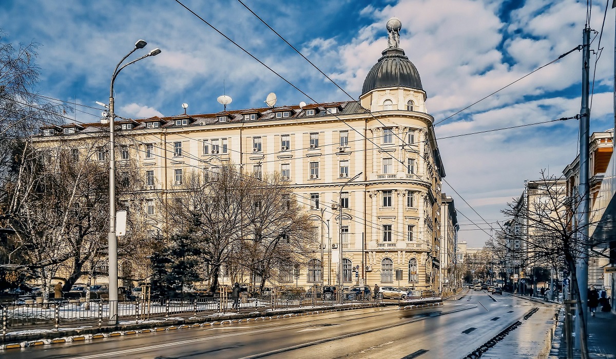 Quang cảnh đường phố của Tòa nhà The Bankers ở Sofia, Bulgaria, một tòa nhà sáu tầng truyền thống là nơi đặt khách sạn Nobu mới.