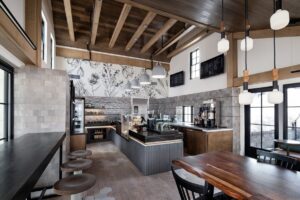 restaurant and kitchen space in homestead resort Utah