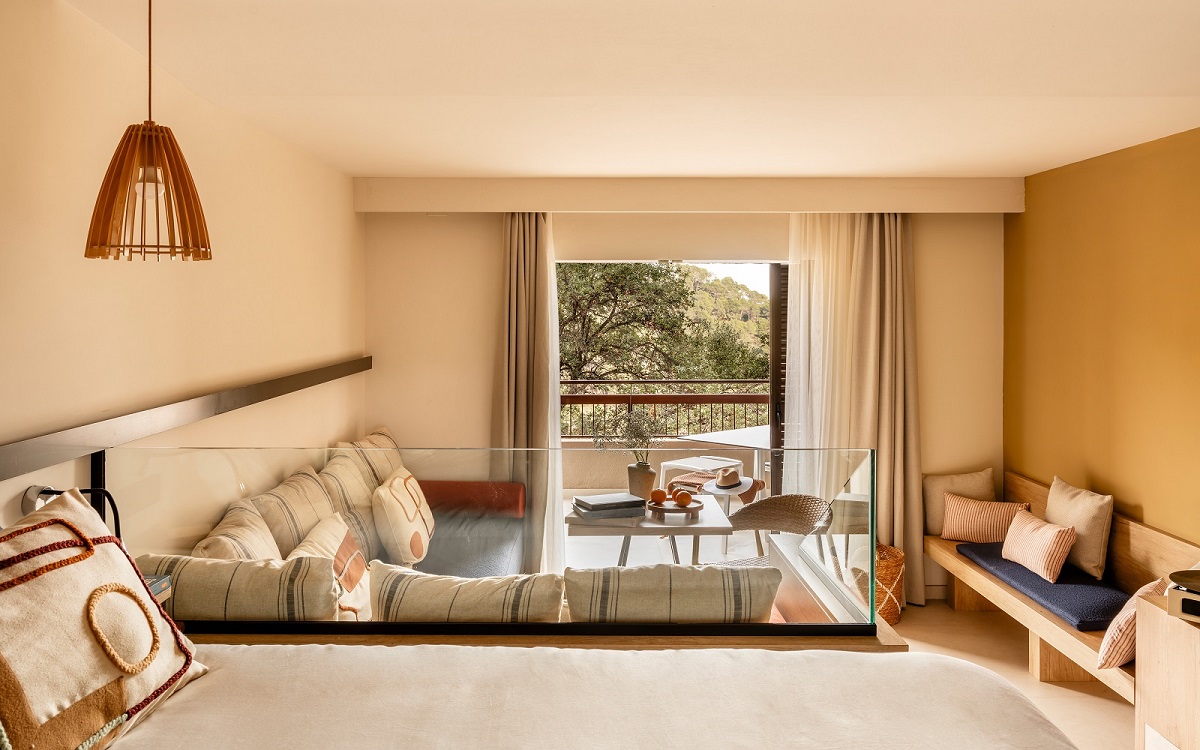Zel Costa Brava junior suite with garden view