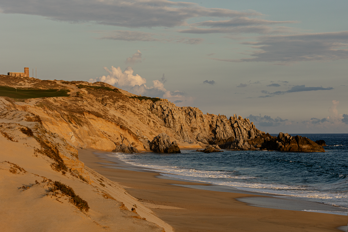 beach below the cliffs at Rosewood Residences, Old Lighthouse 