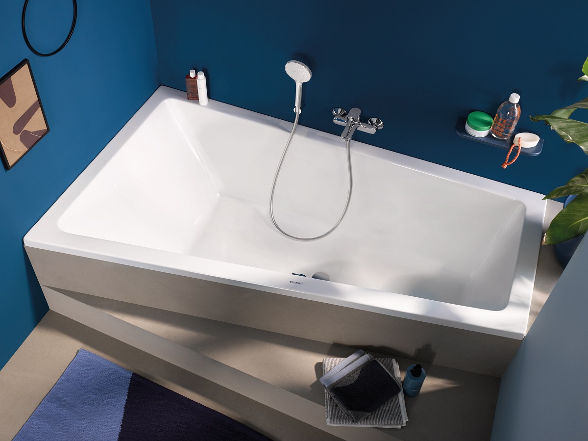 asymmetrical duravit bath in blue bathroom