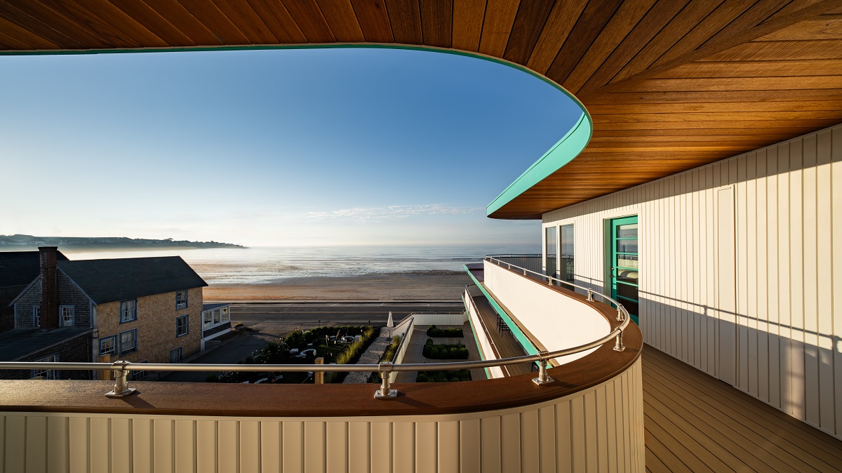 art deco curved facade of The Nevada beachfront hotel