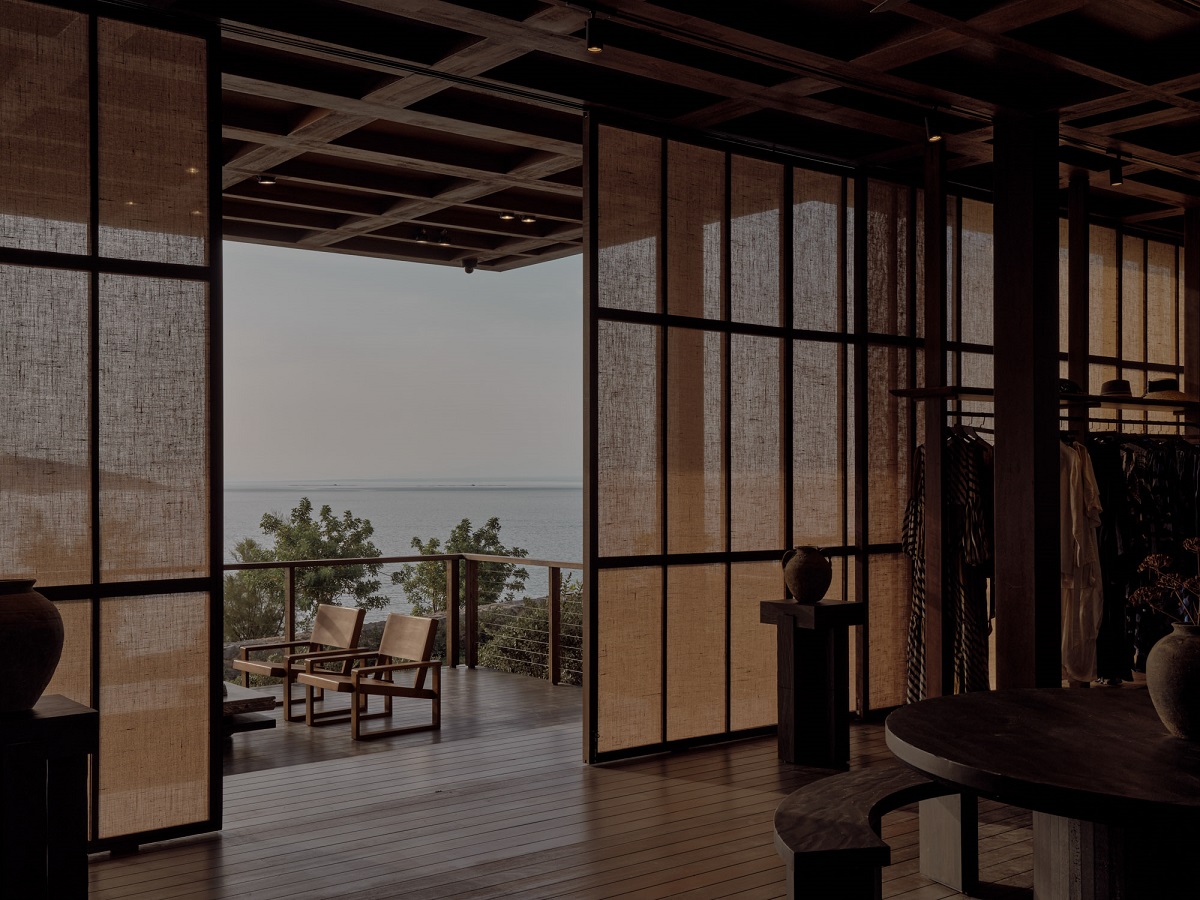 retail space with sliding doors on to terrace at Scorpios Bodrum