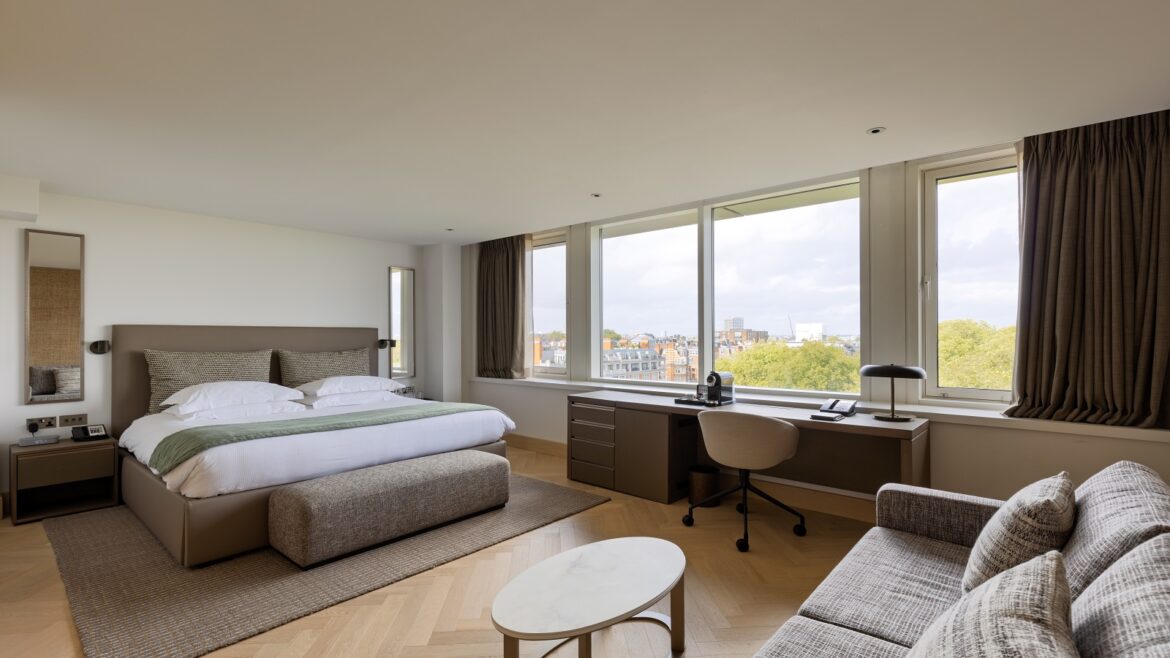 guestroom in Royal Garden Hotel with furniture by Ligne Roset Contract