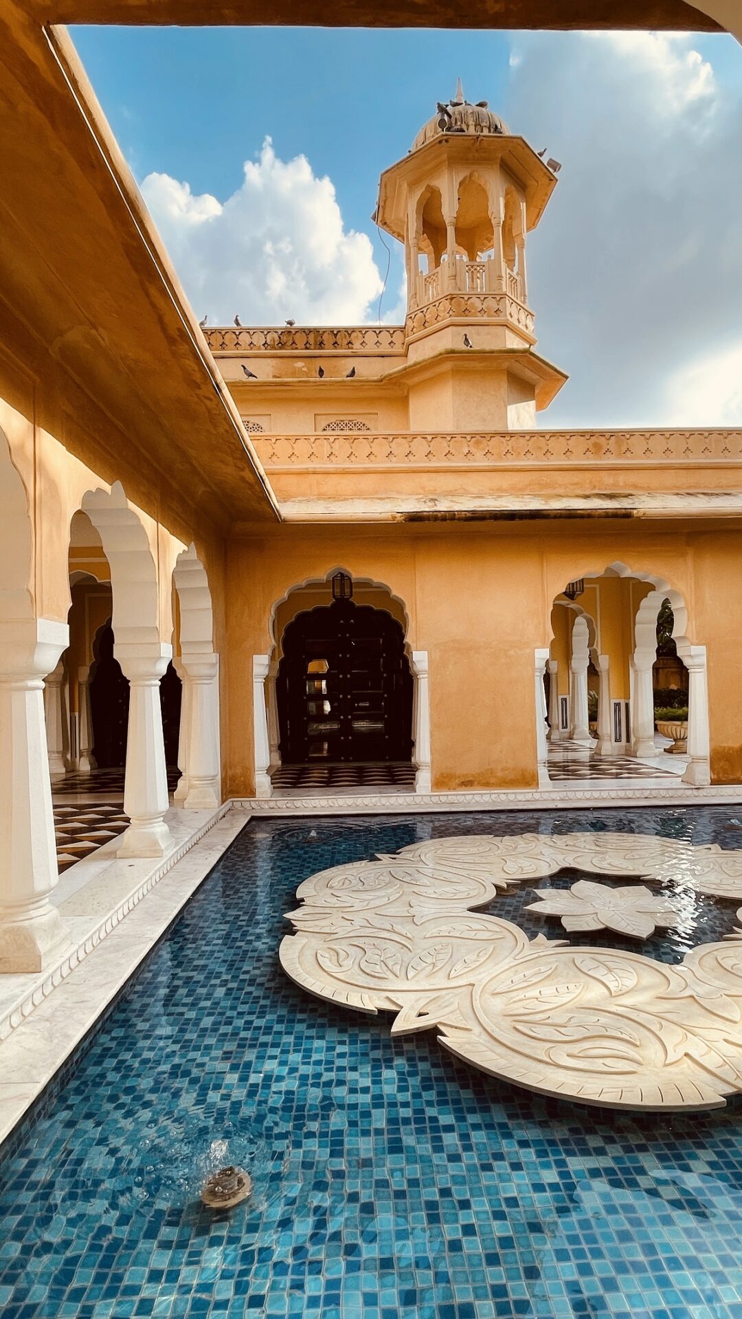 arches and fountains in hotel courtyard