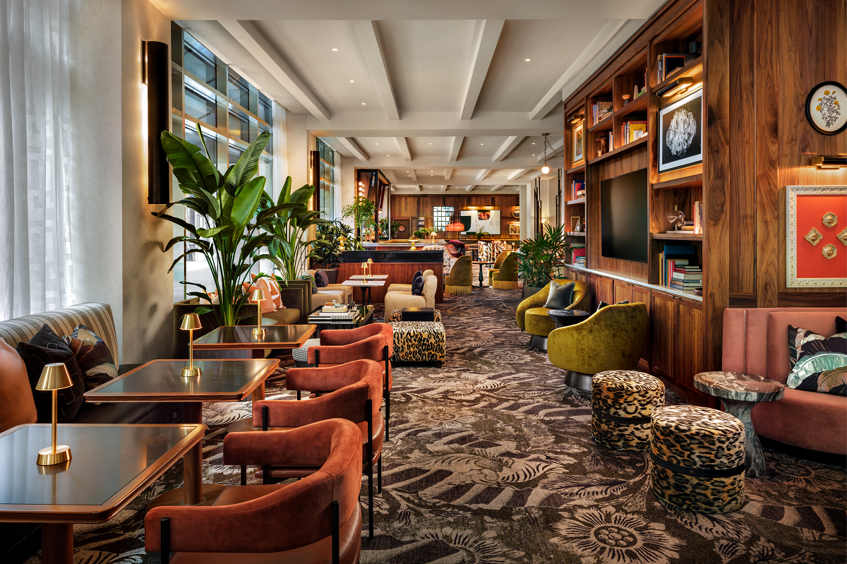 seating and lobby in sofitel Philadelphia