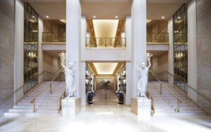 Waldorf Astoria New York Lexington Avenue Entrance