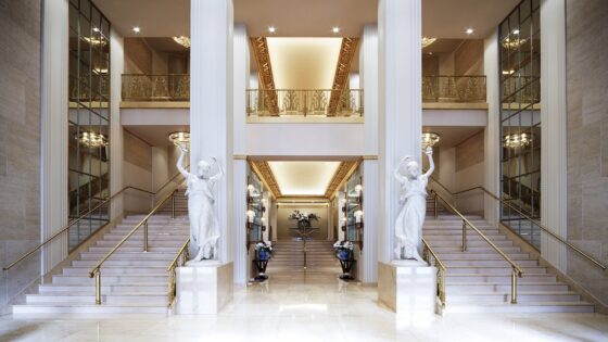 Waldorf Astoria New York Lexington Avenue Entrance