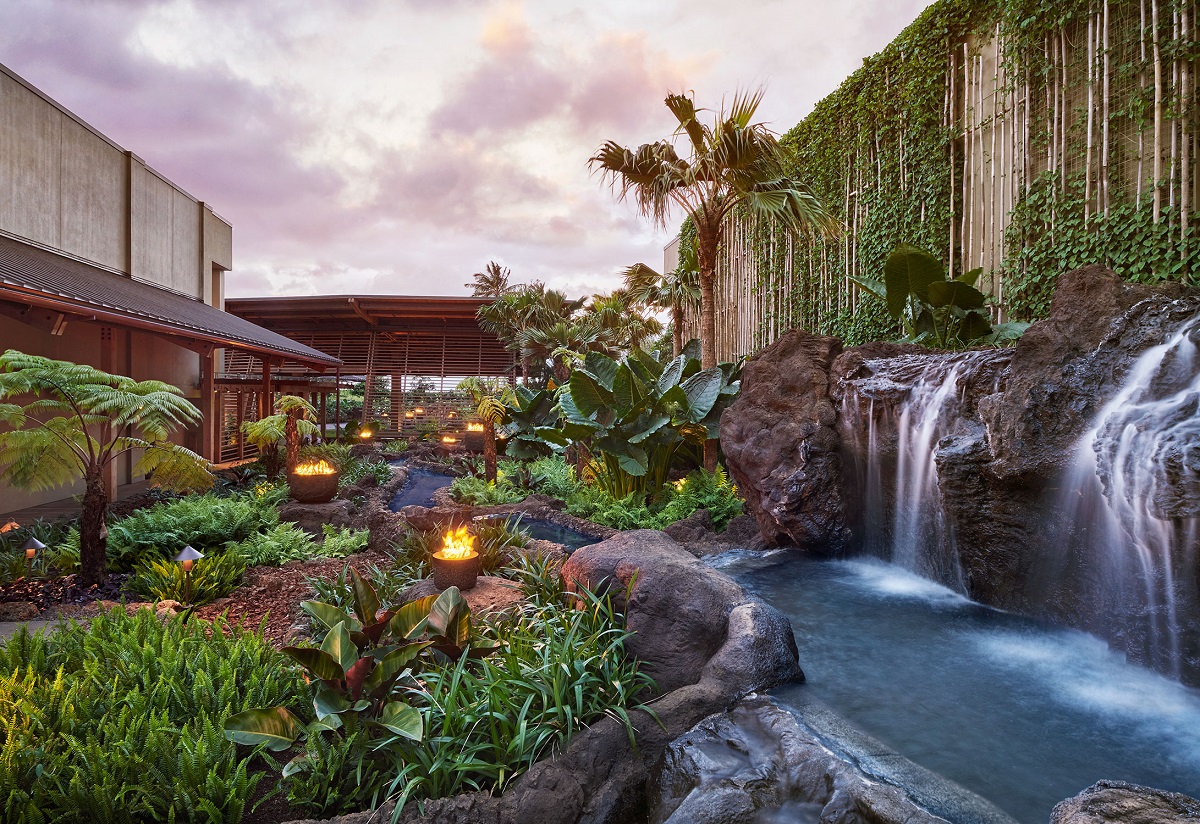 1 Hotel Hanalei Bay Lobby Garden 