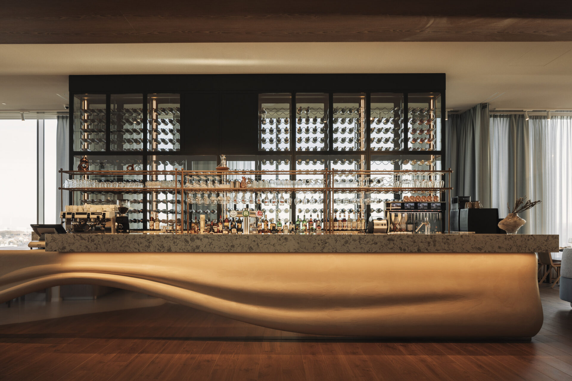 Stone bar with metal underlay