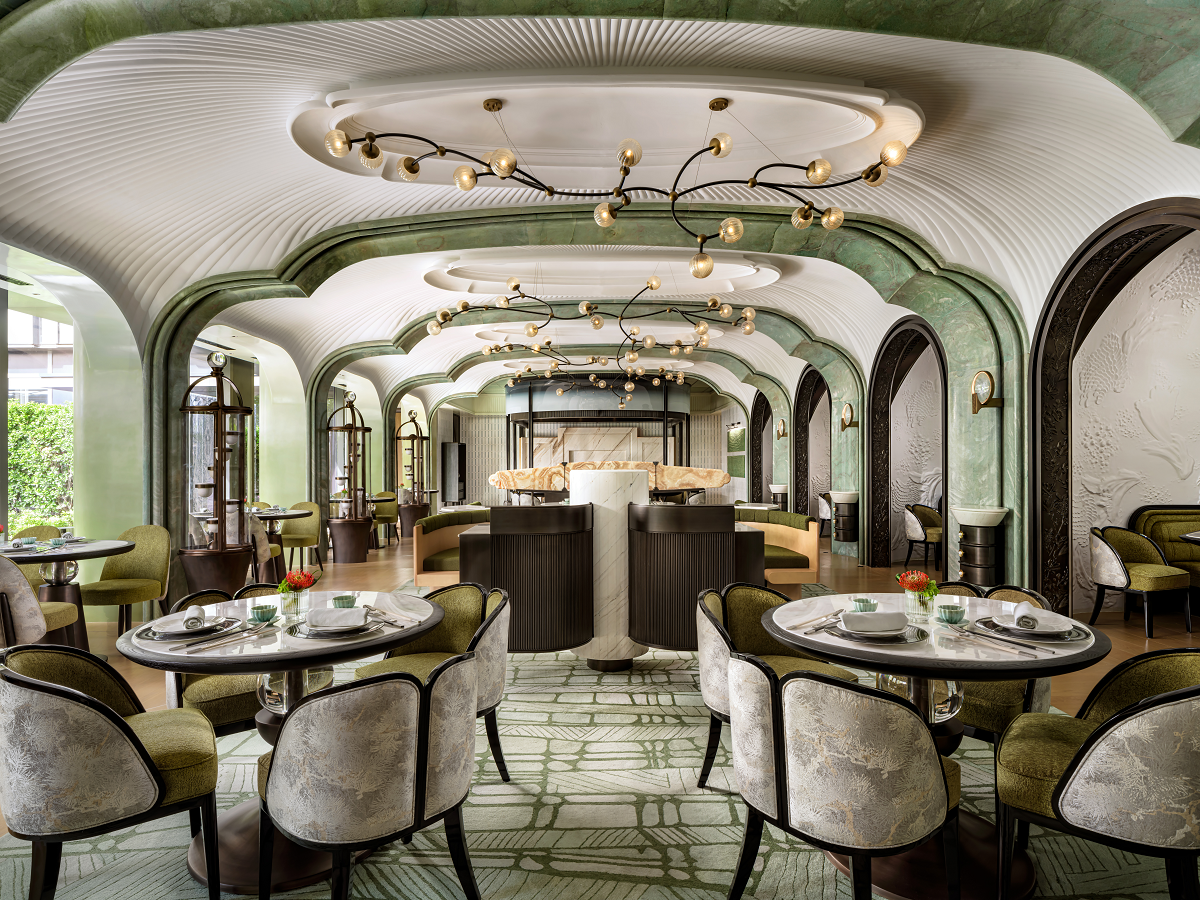 arched ceiling and dining alcoves in Song restaurant designed by AB Concept in Four Seasons Hotel Hangzhou