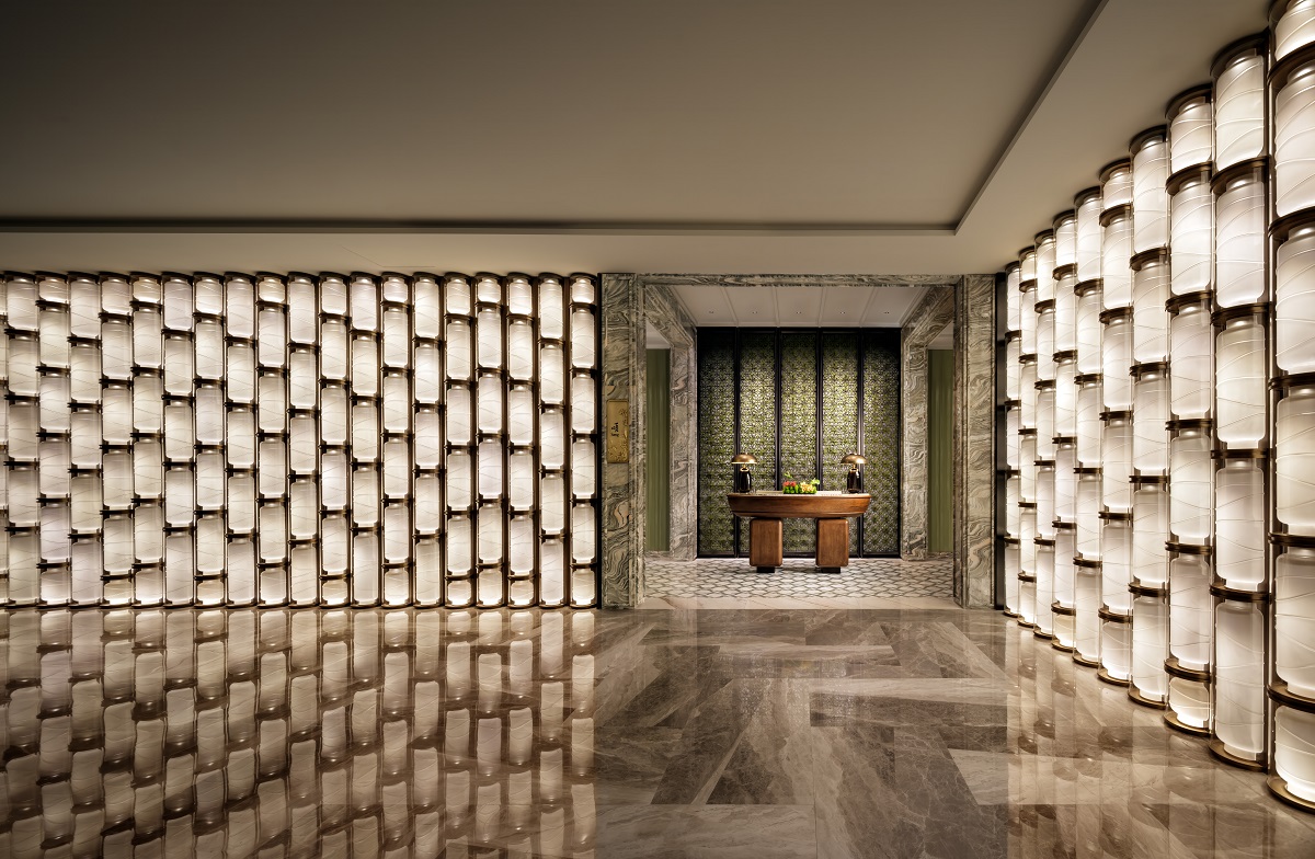 screens at entrance to Song restaurant in Four Seasons Hangzhou