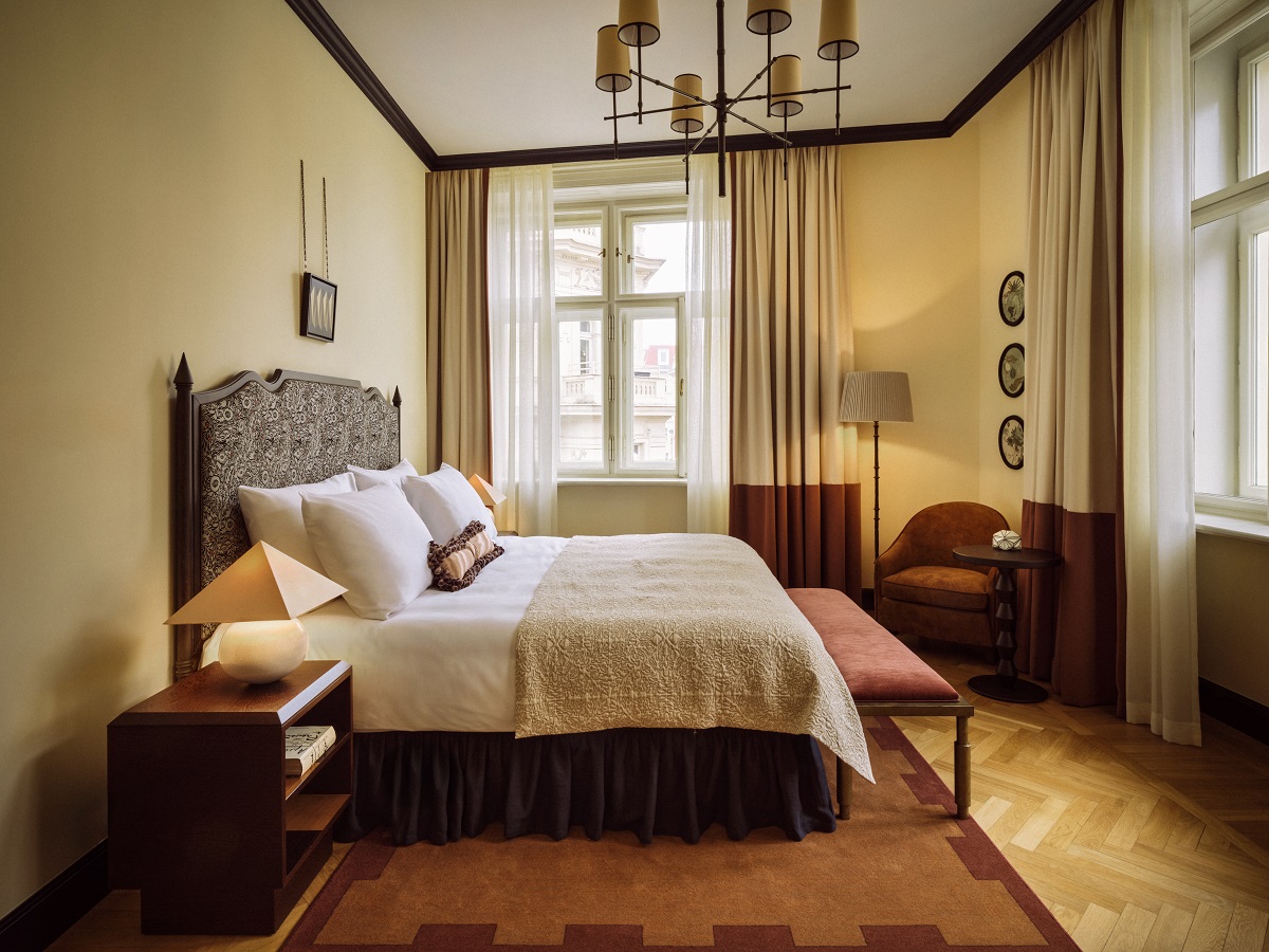 guestroom in Sir Prague designed by Linda Boronkay