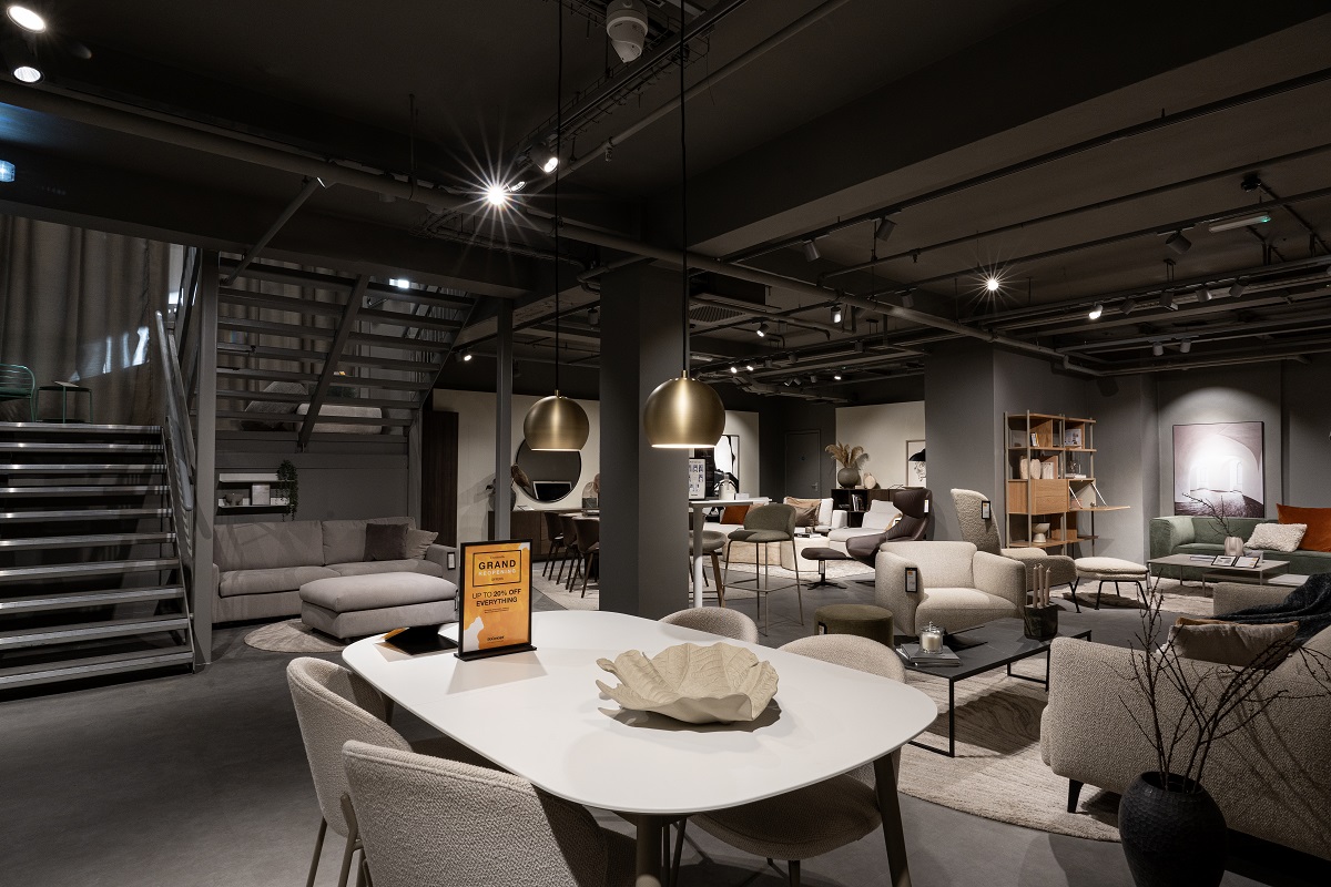 table and chairs in BoConcept London showroom